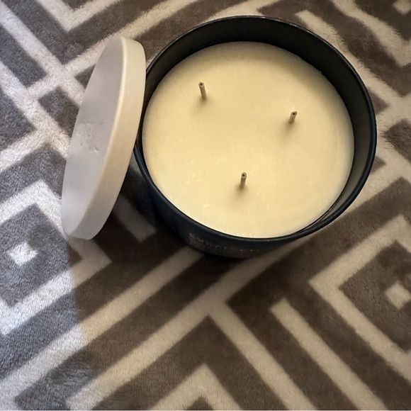 Bath and body works Eucalyptus Rain - Picture 2 of 3